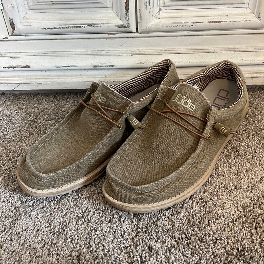 Mens Wally Hey Dudes size 14